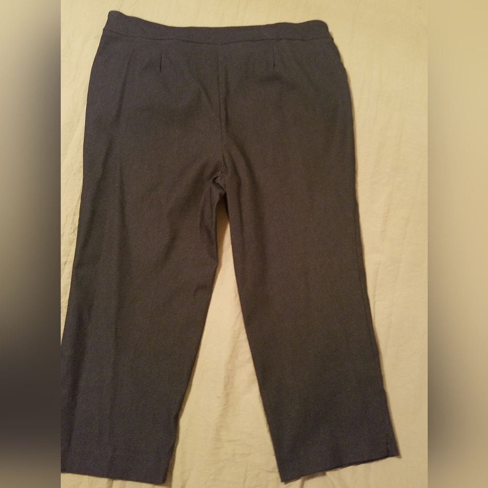 Cropped Pants